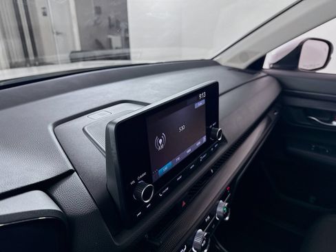 Used 2024 Honda CR-V EX image 12