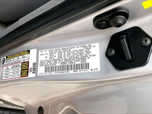 Used 2010 Toyota Tacoma PreRunner image 18