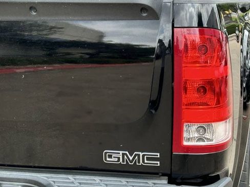 Used 2011 GMC Sierra 1500 SLE w/ Texas Edition RWD image 8
