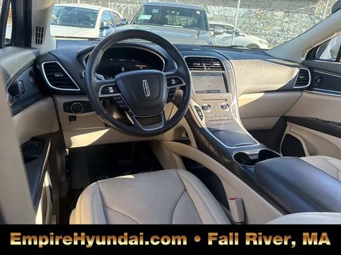 Used 2020 Lincoln Nautilus Reserve image 15