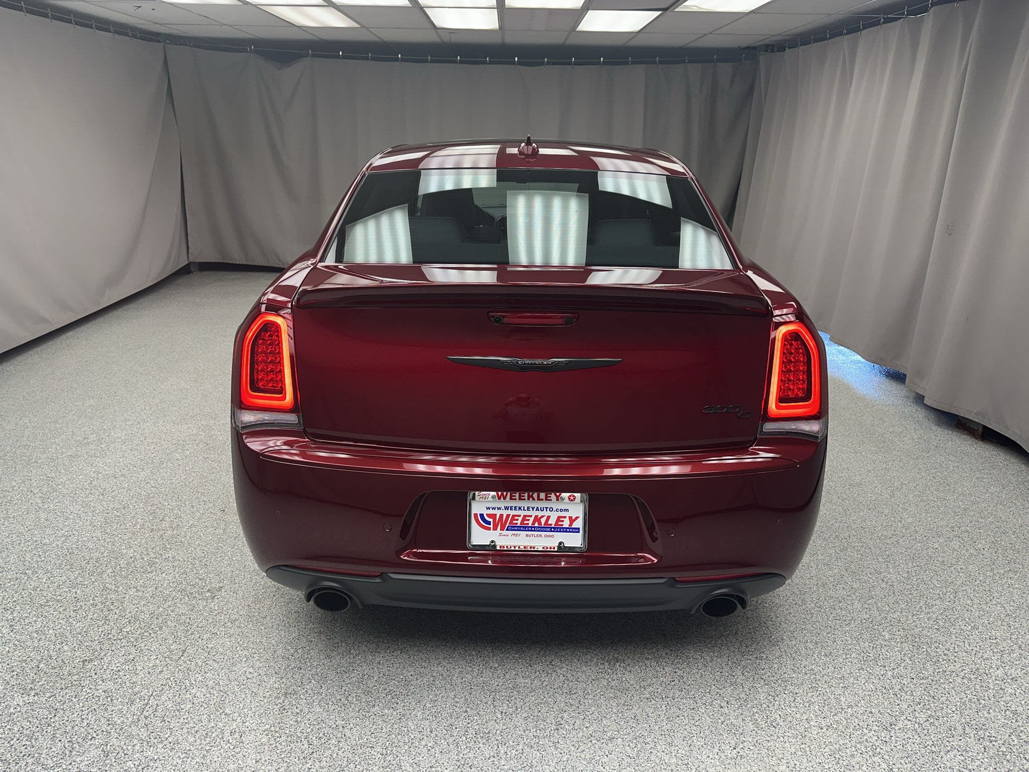 Used 2023 Chrysler 300 C RWD image 5