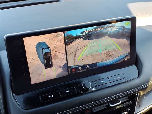 Used 2025 Nissan Rogue SL image 24