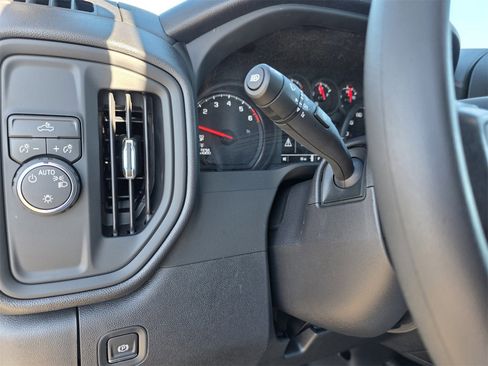 New 2026 Chevrolet Silverado 1500 W/T w/ WT Value Package image 17