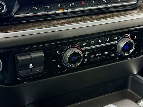 Used 2022 Chevrolet Silverado 1500 LT Trail Boss w/ LT Trail Boss Premium Package image 17