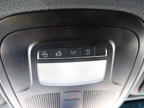 Used 2025 Mercedes-Benz Sprinter 2500 image 42