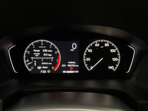 Used 2025 Honda Pilot TrailSport image 11