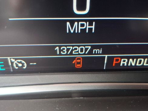 Used 2018 GMC Acadia SLE AWD/4WD image 16