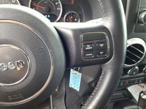 Used 2013 Jeep Wrangler Sahara w/ Connectivity Group AWD/4WD image 19
