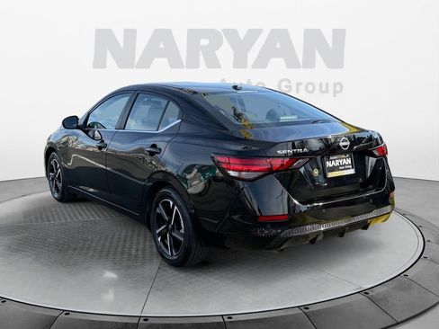 Used 2025 Nissan Sentra SV image 6