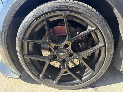 Used 2018 Chevrolet Corvette Stingray Coupe w/ Battery Protection Package image 12