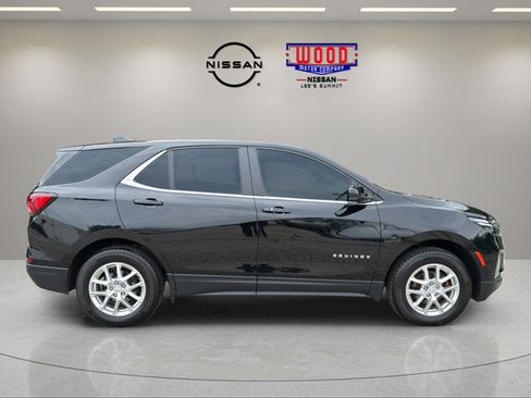 Used 2023 Chevrolet Equinox LT w/ Driver Convenience Package AWD/4WD image 2