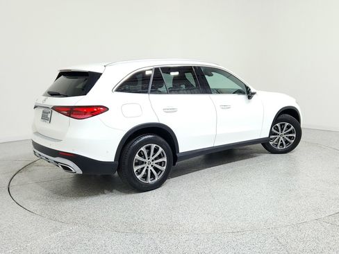 Certified 2023 Mercedes-Benz GLC 300 image 3