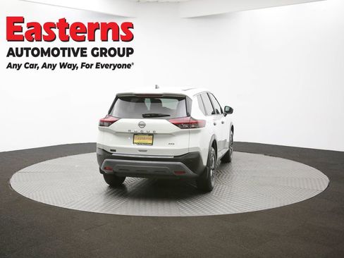 Used 2023 Nissan Rogue S image 38