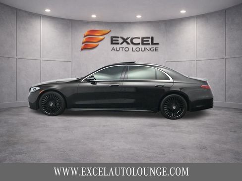 Used 2021 Mercedes-Benz S 580 4MATIC Sedan w/ AMG Line image 3