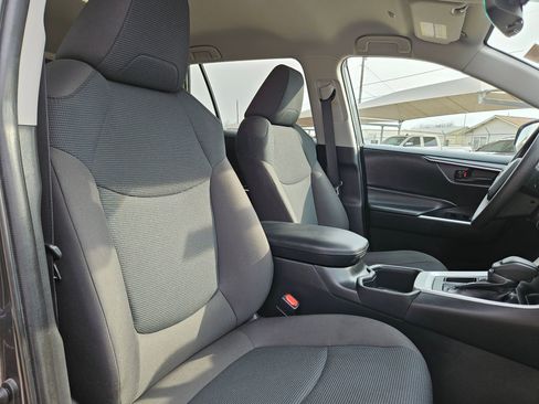 Used 2023 Toyota RAV4 LE image 31