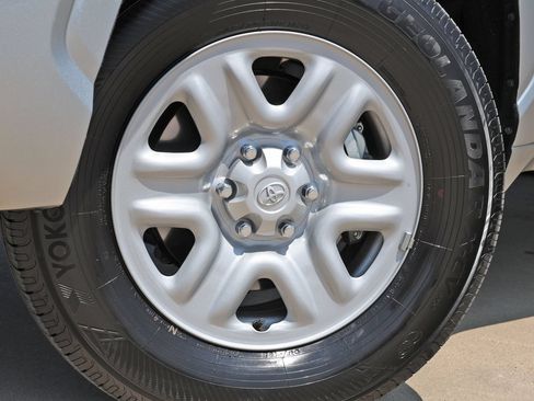 Used 2026 Toyota Tundra SR AWD/4WD image 10