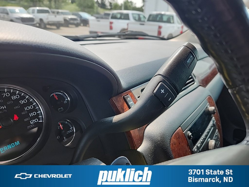 Used 2012 Chevrolet Suburban LS w/ Convenience Package 1 AWD/4WD image 12