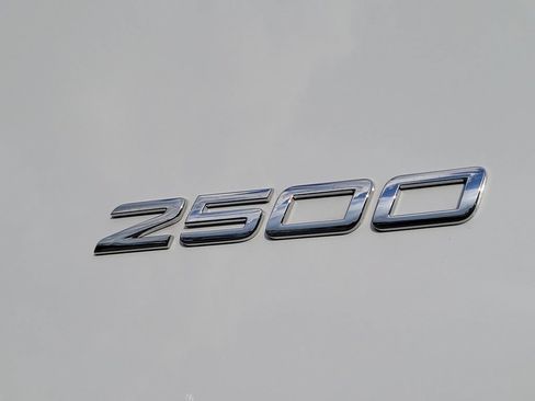 Used 2025 Mercedes-Benz Sprinter 2500 image 11