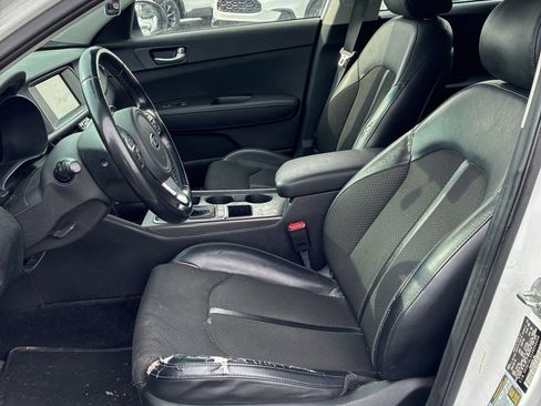 Used 2018 Kia Optima S w/ Panoramic Sunroof Package image 7