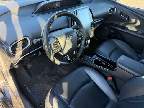 Used 2020 Toyota Prius Prime XLE image 13