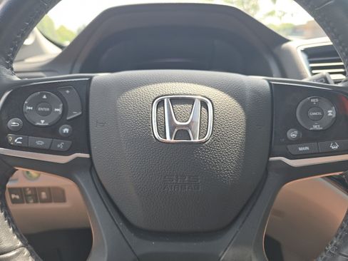 Used 2022 Honda Pilot Elite image 32