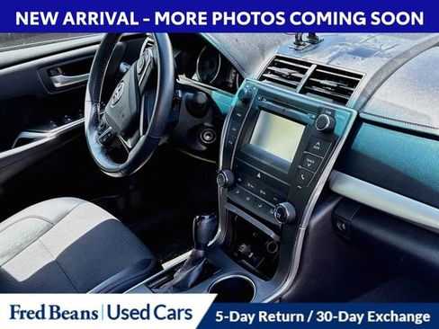 Used 2017 Toyota Camry SE FWD image 9