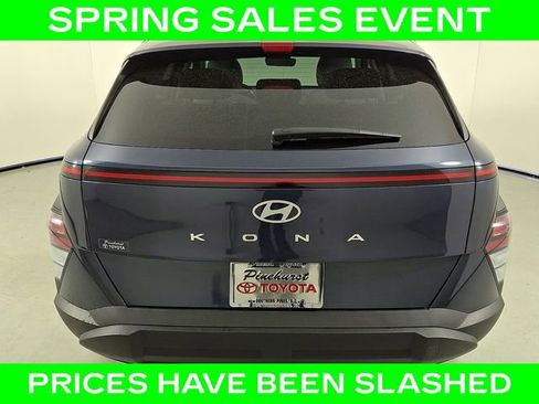 Certified 2025 Hyundai Kona SEL image 6