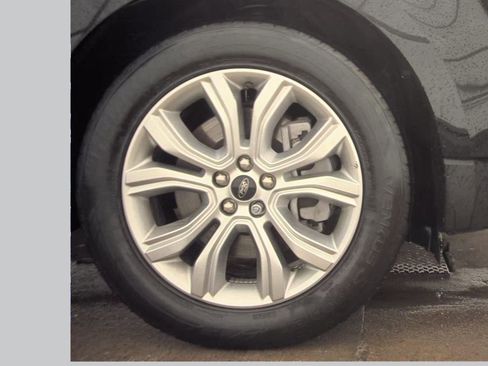Used 2024 Ford Edge Titanium AWD/4WD image 10