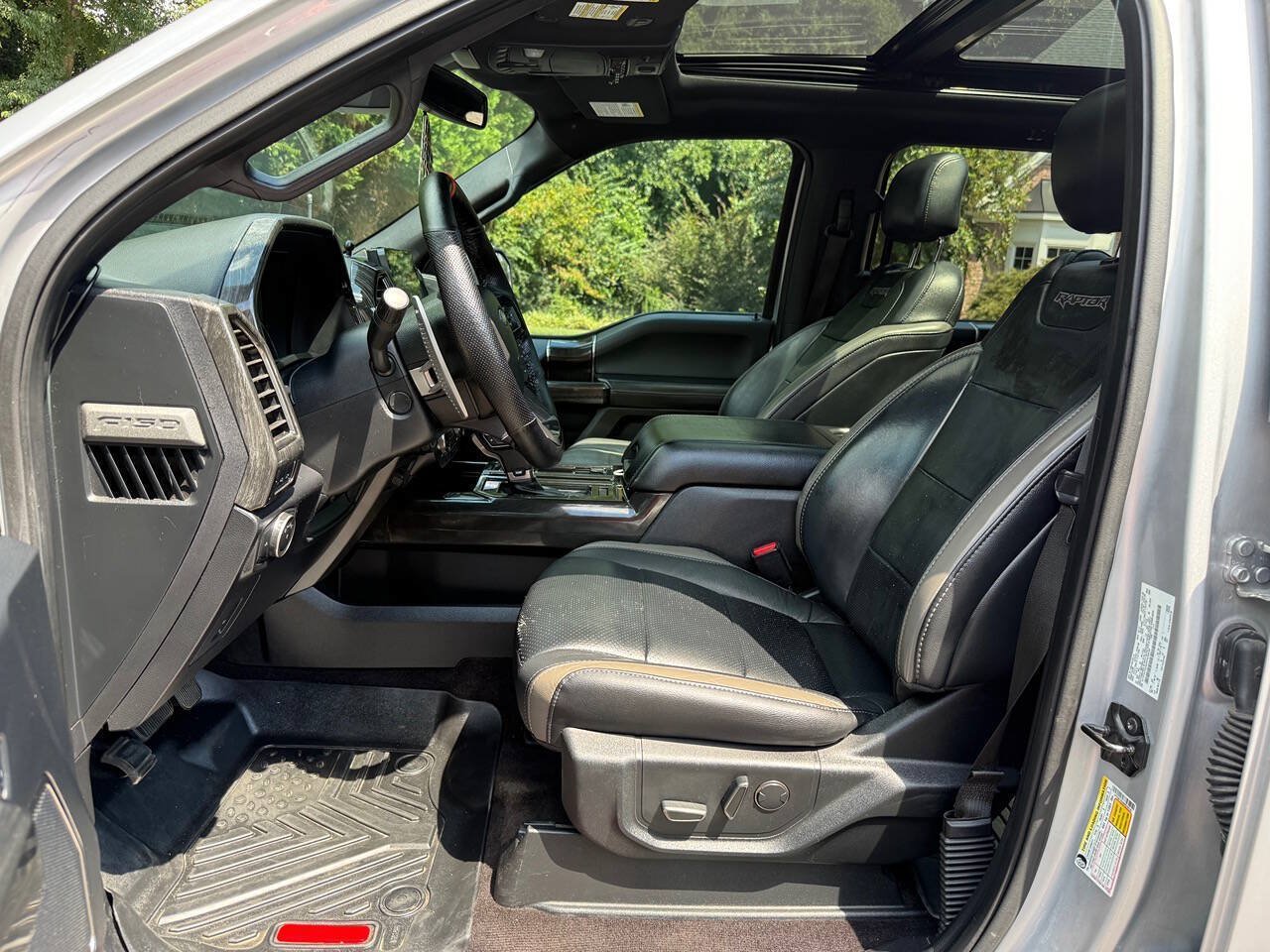 Used 2017 Ford F150 Raptor w/ Equipment Group 802A Luxury AWD/4WD image 49