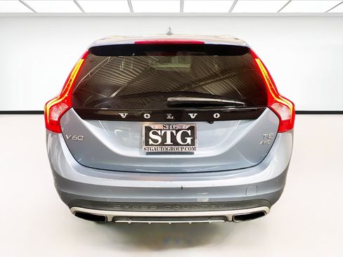 Used 2018 Volvo V60 T5 Cross Country w/ Convenience Package AWD/4WD image 5