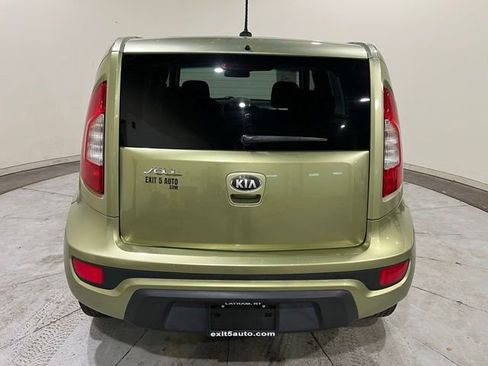 Used 2013 Kia Soul + FWD image 13