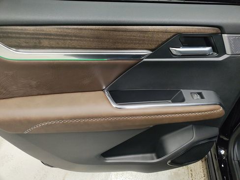 New 2026 GMC Acadia Denali Ultimate w/ LPO, Floor Liner Package image 29