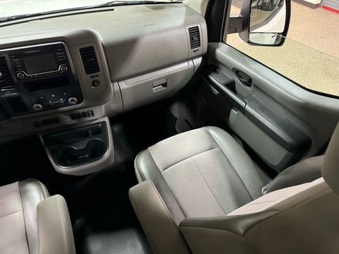 Used 2018 Nissan NV 3500 S image 48