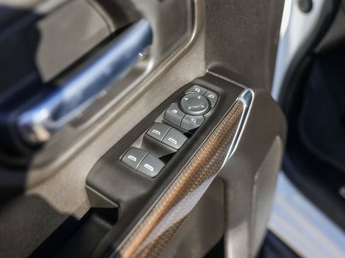 Used 2022 Chevrolet Silverado 2500 LT w/ Convenience Package image 22