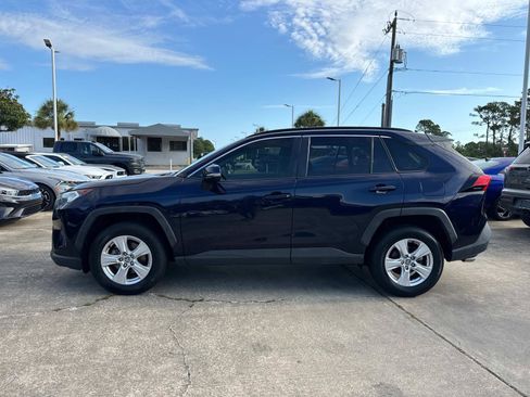 Used 2020 Toyota RAV4 XLE w/ Convenience Package FWD image 6