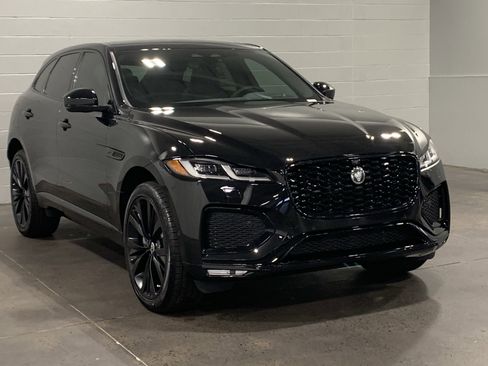 New 2026 Jaguar F-PACE R-Dynamic S image 11