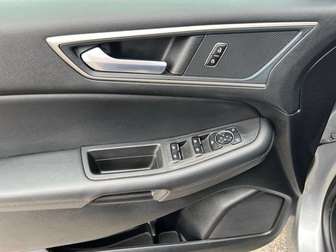 Used 2024 Ford Edge SEL AWD/4WD image 9