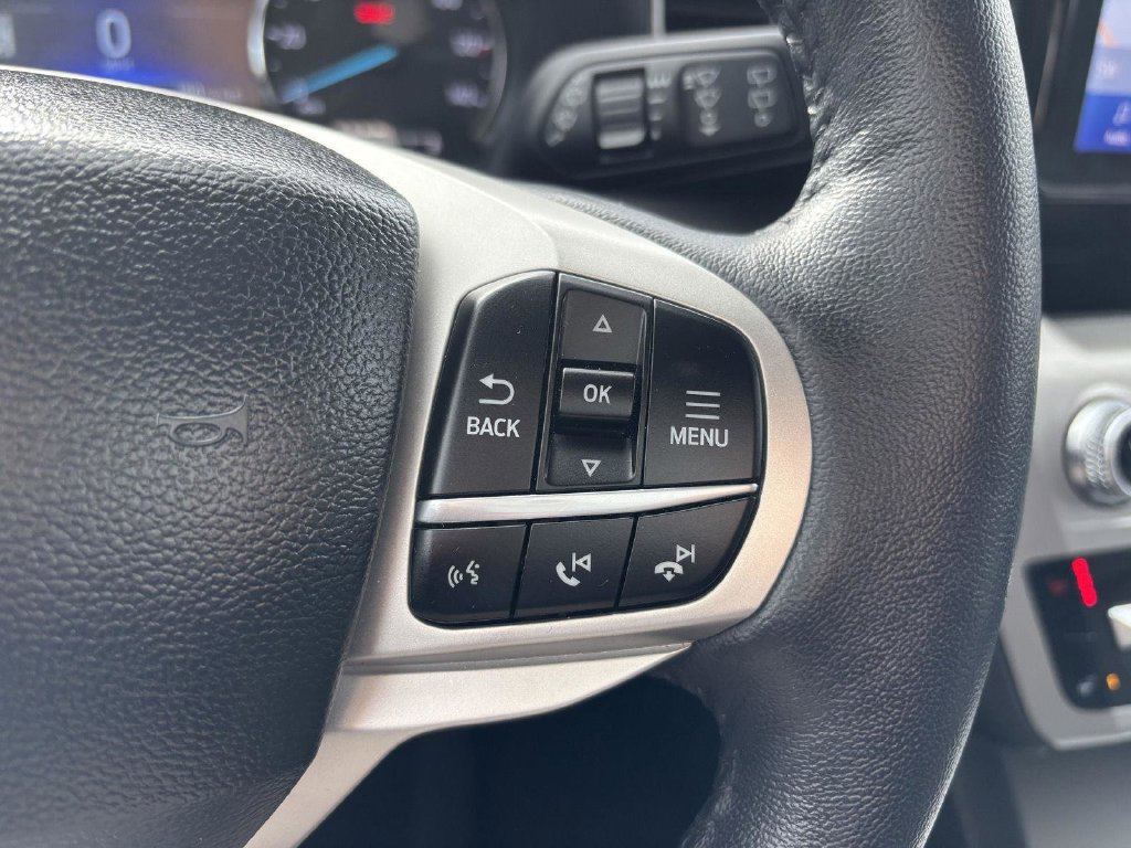 Used 2023 Ford Explorer XLT w/ Equipment Group 202A AWD/4WD image 30