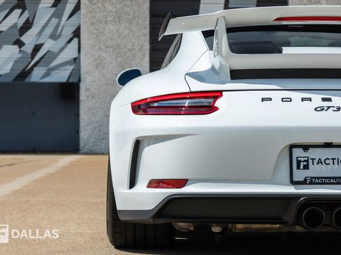Used 2018 Porsche 911 GT3 w/ Sport Chrono Package RWD image 14