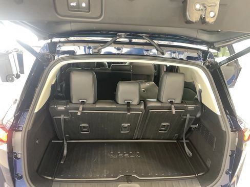 Used 2024 Nissan Pathfinder Platinum w/ Cargo Package image 29