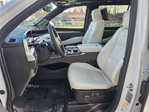 New 2026 Cadillac Escalade ESV Platinum Sport image 22