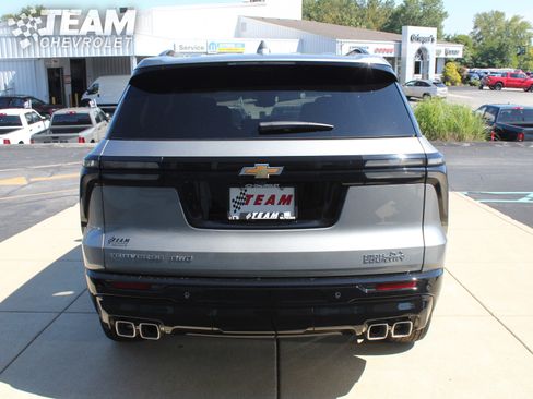 New 2026 Chevrolet Traverse High Country w/ LPO, Floor Liner Package image 5