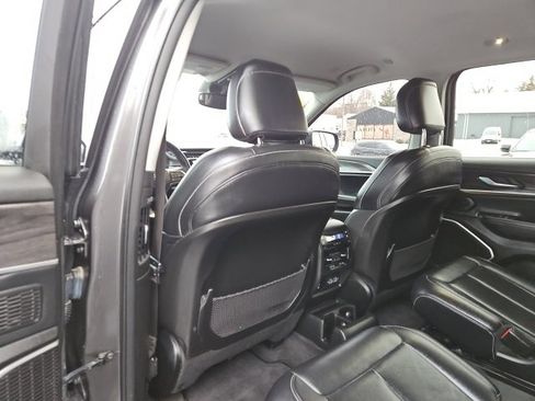 Used 2022 Jeep Grand Cherokee L Limited image 23