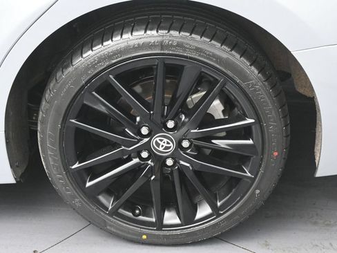 Used 2023 Toyota Camry SE w/ Convenience Package FWD image 11