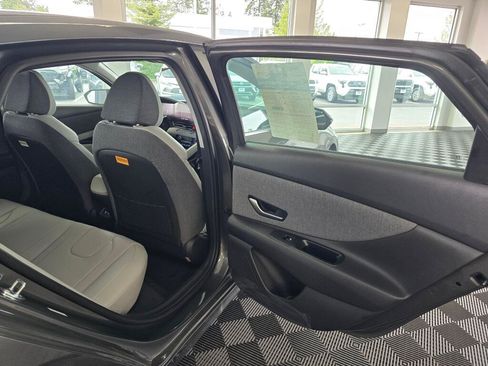 New 2026 Hyundai Elantra Limited FWD image 34