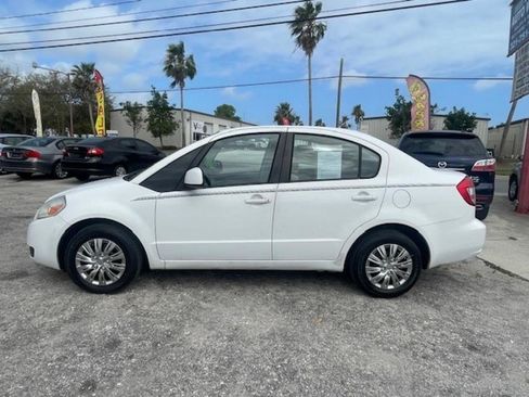 Used 2013 Suzuki SX4 LE image 3