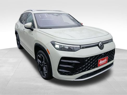 New 2026 Volkswagen Tiguan SEL R-Line image 7