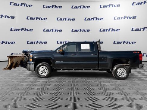 Used 2018 Chevrolet Silverado 2500 LT w/ LT Convenience Package AWD/4WD image 2