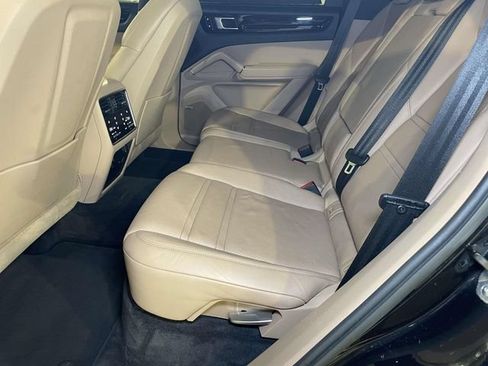 Used 2019 Porsche Cayenne S AWD/4WD image 20