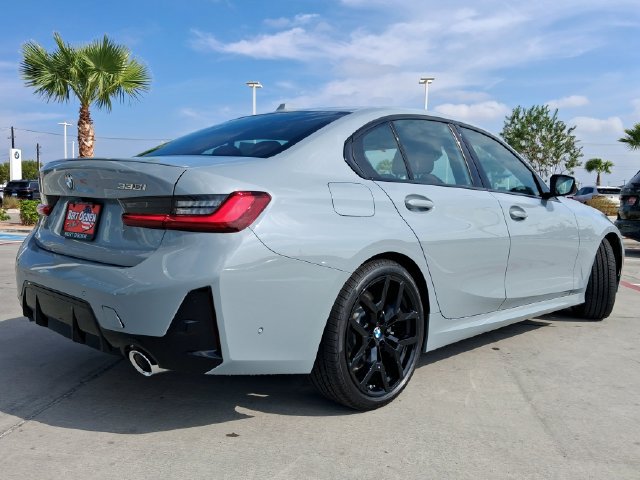 New 2026 BMW 330i Sedan w/ M Sport Package RWD image 7